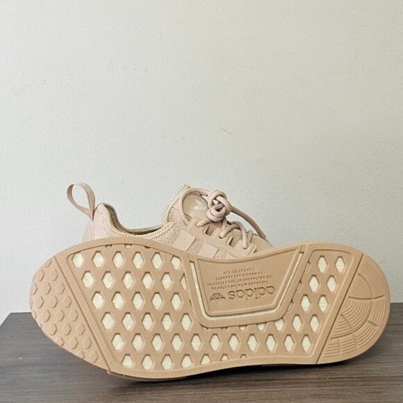 ADIDAS Women's NMD R1  Casual Sneakers Size 9.5 Blush NWT - Picture 8 of 9